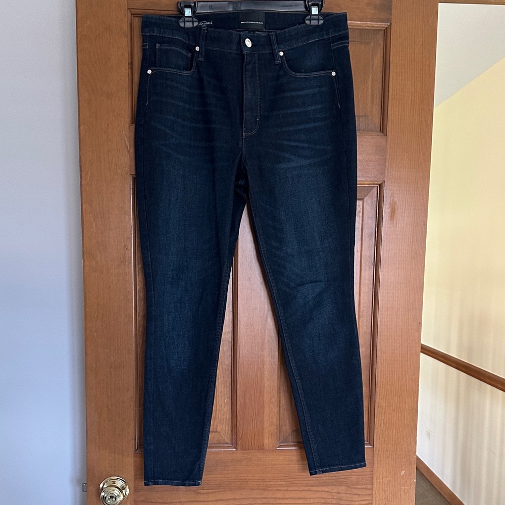 White House Black Market Dark Indigo Cropped Ankle Jeans